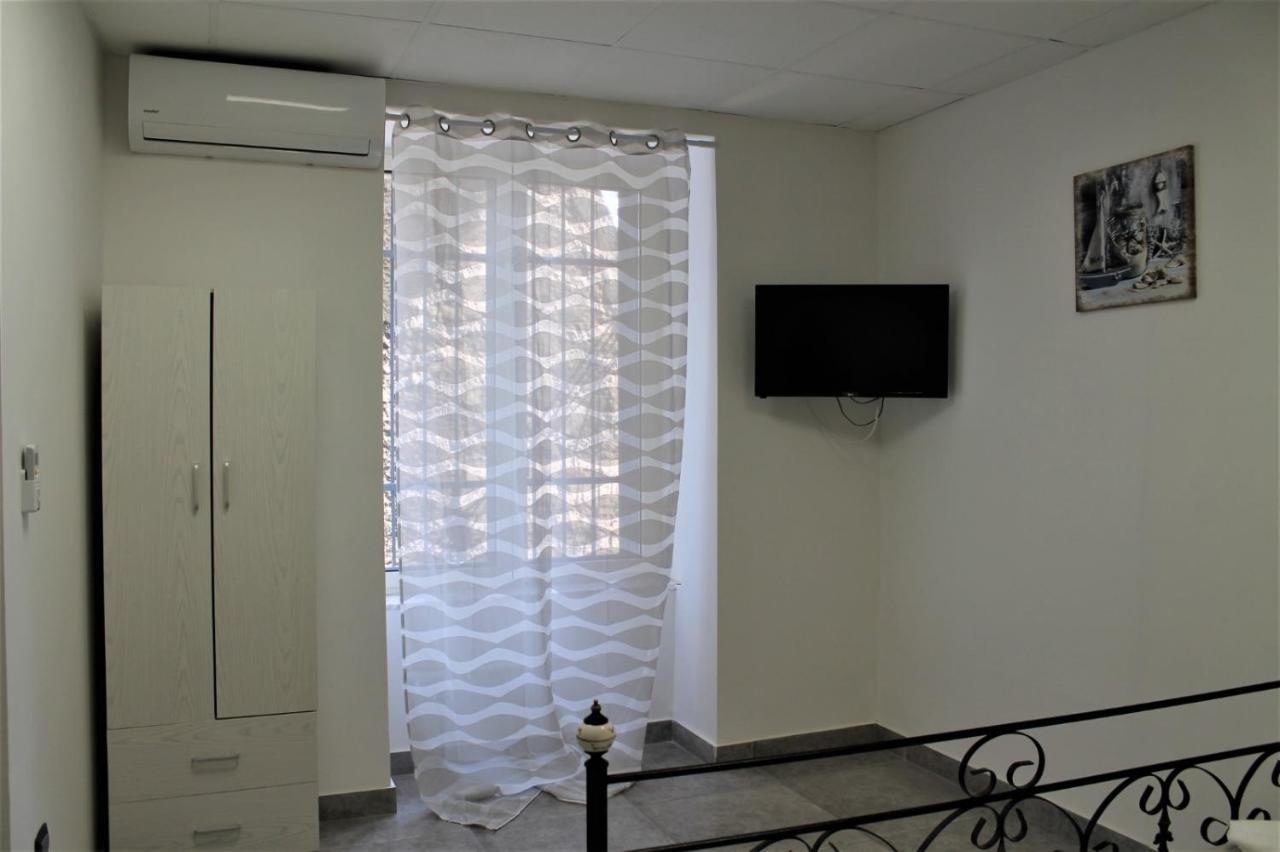 Riccia, Frolla E Babba Appartement Napels Kamer foto